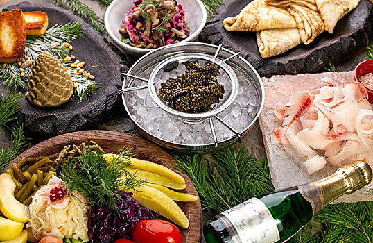 Пельмени с ланспиком, настойки и оливье с соей кабуль: что попробовать в ресторане #СибирьСибирь