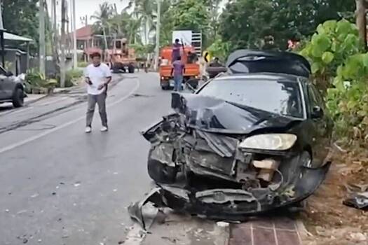 Россиянин на машине снес семь опор ЛЭП на Пхукете и попал на видео