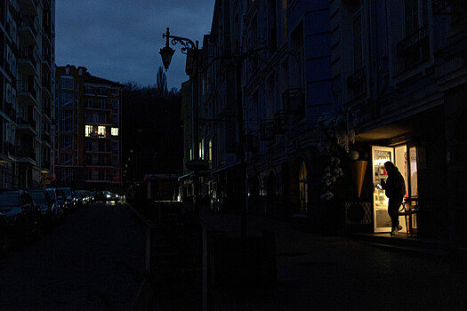 Часть больниц и электротранспорт отключены от электроснабжения в городе на Украине