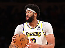 Энтони Дэвис может сыграть в предсезонном матче против «Кингз», несмотря на проблемы со спиной