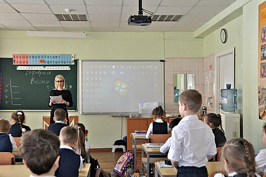 Одаренным школьникам Алтайского края выписали три миллиона рублей на премии