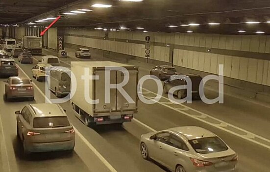 В Москве электричка насмерть сбила женщину и ранила мужчину