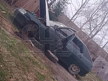 На Урале СКР начал проверку после смерти подростка под упавшей машиной
