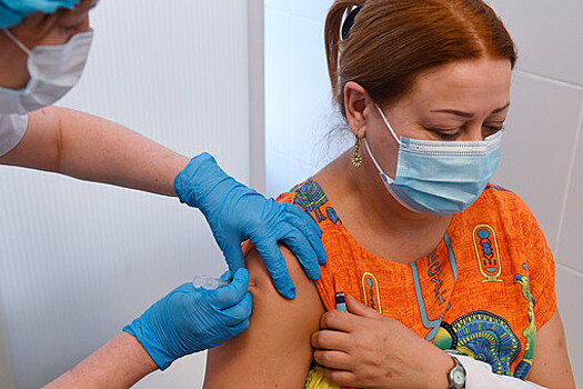 Росздравнадзор не зафиксировал смертей после российских вакцин от COVID-19