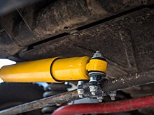 Зачем нужен рулевой демпфер в автомобиле?