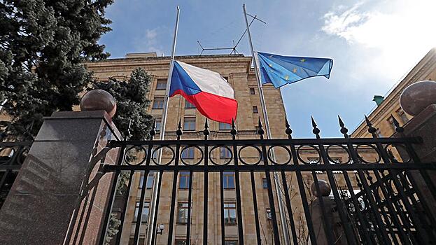 МИД Чехии обещал помочь российской школе в Праге