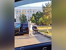 Женщина устроила стрельбу по стаканчикам у роддома в Подмосковье