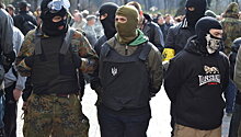 «Правый сектор» заблокировал генконсульство РФ в Одессе