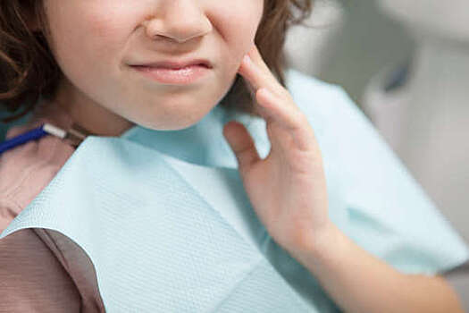 Стоматолог Ковалев: стоматит проявляется в виде язвочек во рту