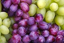 В Японии гроздь винограда продали за 11 тысяч долларов