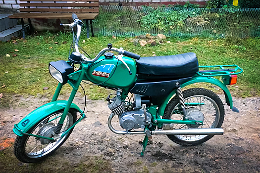 Видео: мопед «Карпаты» без пробега завели впервые за 30 лет