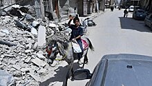 В Сирии при обстреле коалиции погибли не менее 25 человек, пишут СИМ