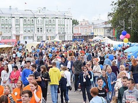 Большой праздник, посвященный Дню знаний, прошел на центральной площади Вологды