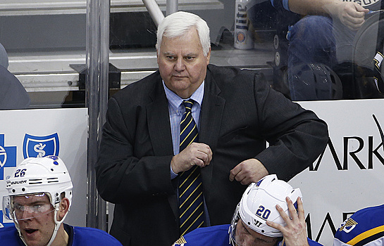Клуб НХЛ "Сент-Луис" отправил в отставку тренера Хичкока