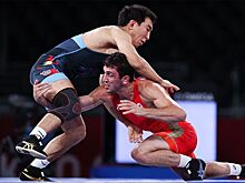 Российский борец Заурбек Сидаков завоевал золото на ОИ-2020