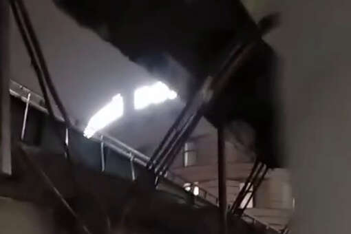 На Ладожском вокзале в Петербурге обрушилась часть крыши