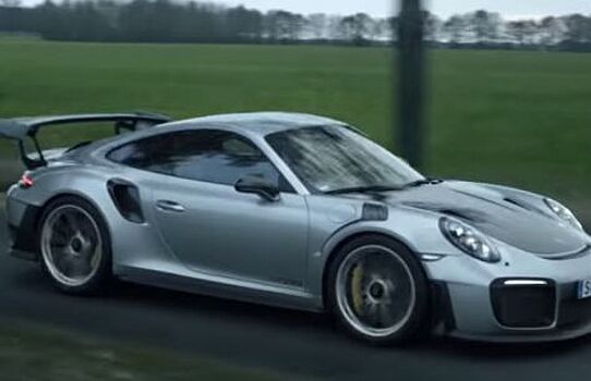 Porsche выложила в сеть ролики о своем могучем 911 GT2 RS