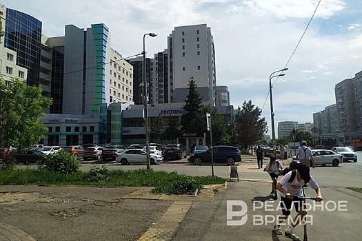Докатились: проблемой казанских водителей стали "пешеходы на колесах"