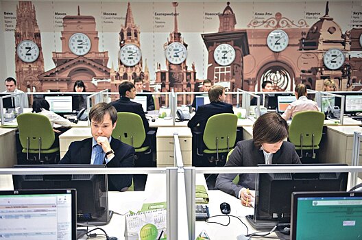 Сбербанк сократил более 7,7 тысячи сотрудников