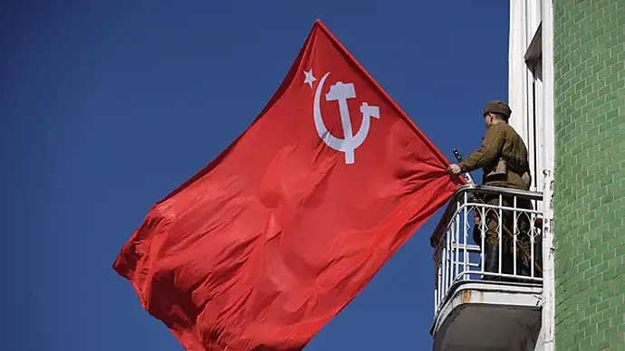 В ФРГ прокомментировали запрет показа флага СССР в День Победы