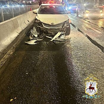 Появились подробности и фото ДТП со сгоревшим авто на Молитовском мосту