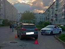 Мальчик попал под колеса автомобиля в одном из дворов Вологды