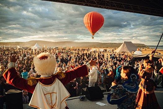 В Саратовской области День туризма отметили на Утесе Степана Разина