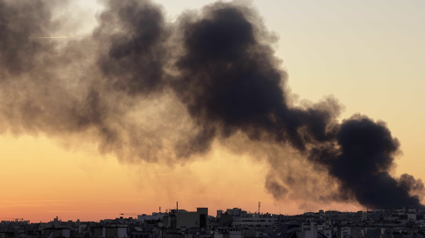 Пожарные локализовали крупнейшее за 76 лет возгорание на юге Франции