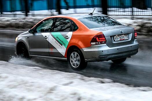 Петербуржцам все сложнее арендовать машину