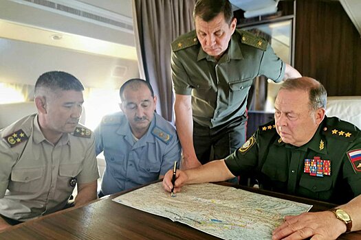 Российское руководство ОДКБ прилетело на таджикско-афганскую границу