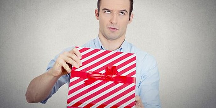 Психолог рекомендовала женщинам прямо говорить с мужчинами о нежеланных подарках на 8 Марта