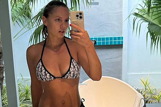 39-летняя звезда «Ранеток» показала фигуру в бикини