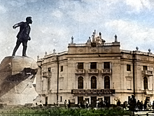 Почему у Якова Свердлова такая большая голова: история памятника в центре Екатеринбурга