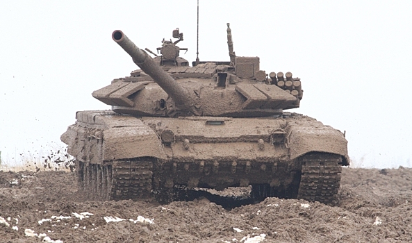 В Ростовской области прошли боевые стрельбы с участием более 1000 танкистов ЮВО