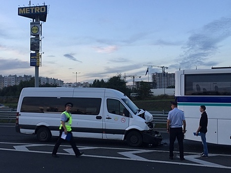 В ДТП с автобусами на Московском проспекте пострадали восемь пассажиров маршрутки