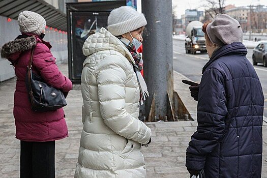 Изъятые у коррупционеров деньги захотели отдать пенсионерам