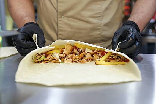 Назван срок появления в России ГОСТа на шаурму