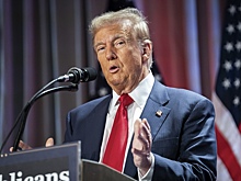 Советника Трампа Эпштейна отстранили от встреч из-за скандала со взятками