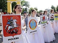 По главной улице с оркестром. В Оренбуржье открылся XI международный театральный фестиваль "Гостиный двор"