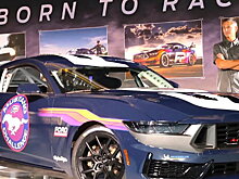 Ford представил экстремальную модификацию Mustang Dark Horse R