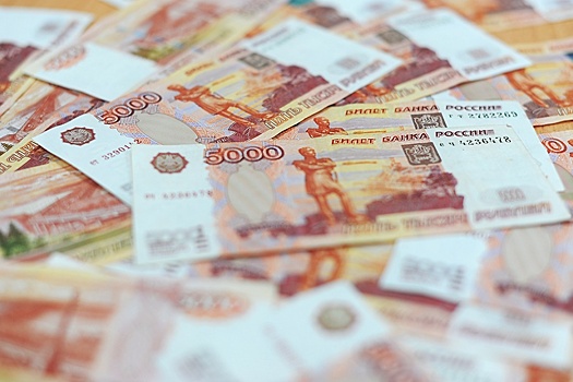 Рейтинг самых отъявленных должников Тюмени возглавил мужчина, занявший у знакомого 445 миллионов рублей