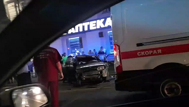 В Кирове в результате столкновения двух автомобилей пострадали 4 человека