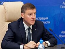 Андрей Турчак вручил государственные награды и паспорта в День России