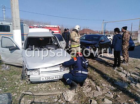 В результате аварии в Хвалынске пострадали двое