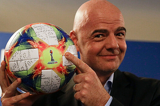 Президент ФИФА выступил против санкций по отношению к участникам Суперлиги