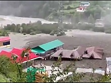 В Индии из-за наводнения смыло целую деревню, 50 человек пропали без вести