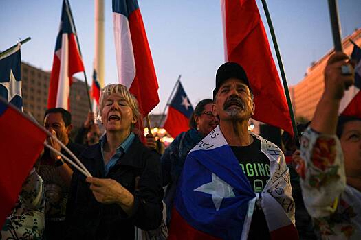 Чилийцы отказались менять принятую диктатором Пиночетом конституцию