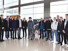 В аэропорту «Кольцово» студенты познакомились с «Живой легендой»