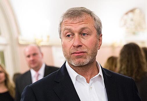 Абрамович решил продать самолёт с читальным залом