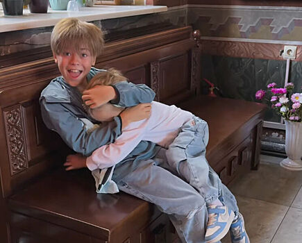 Певица Наталья Подольская сняла сыновей от Преснякова в церкви